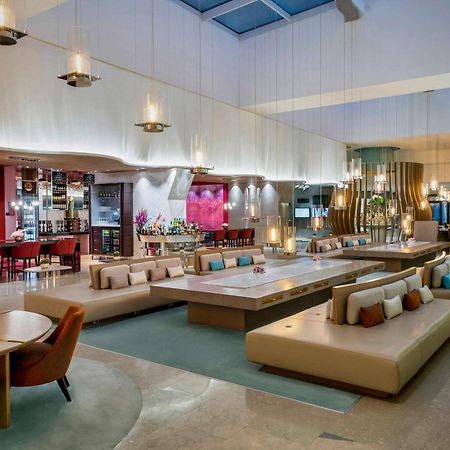 فندق نوفوتيل إسطنبول البوسفور اسطنبول المظهر الخارجي الصورة The lobby of the hotel