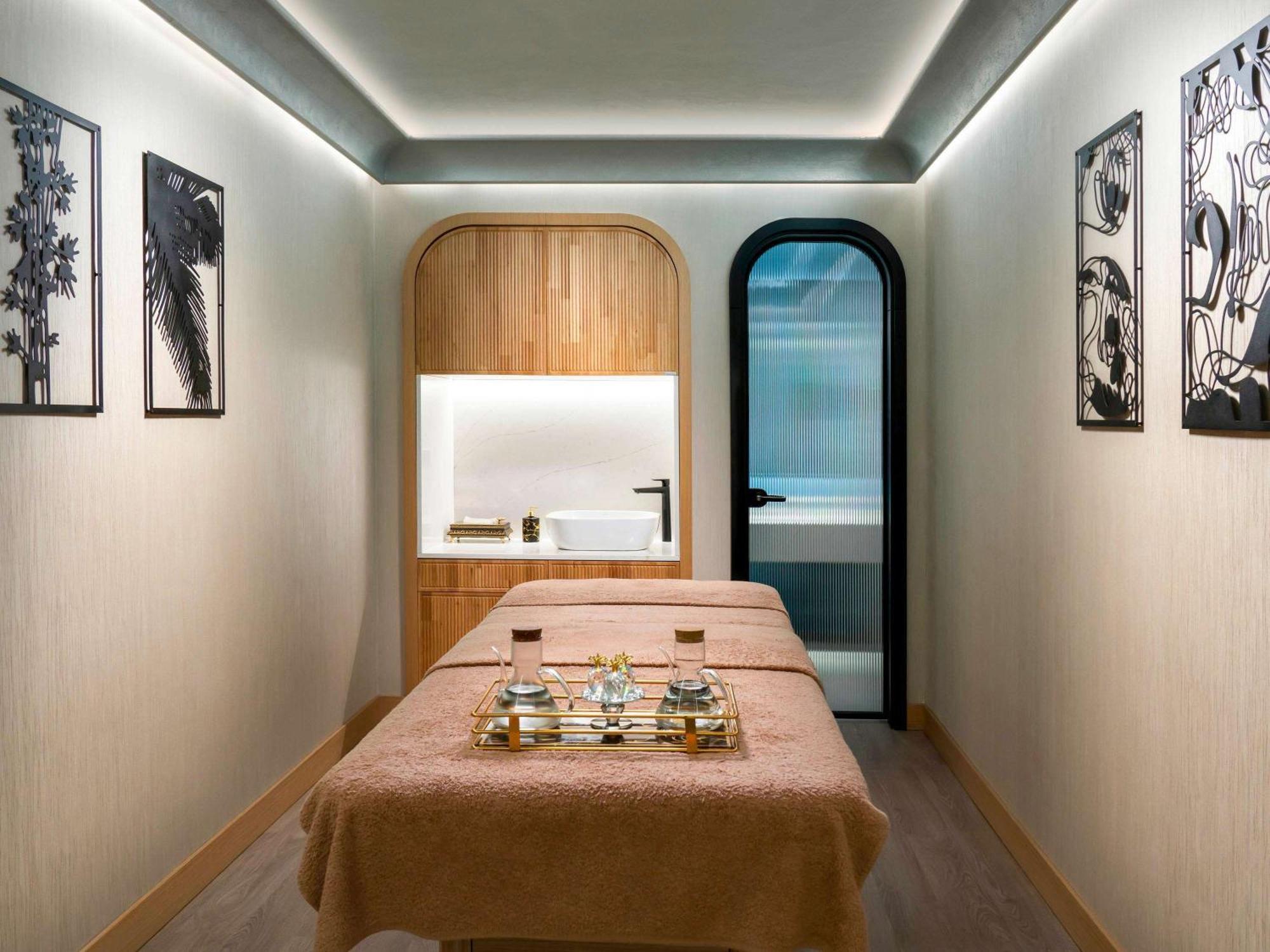 فندق فندق نوفوتيل إسطنبول البوسفور اسطنبول المظهر الخارجي الصورة Treatment room